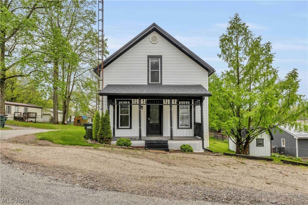 169 Monroe Street, Fredericksburg, OH