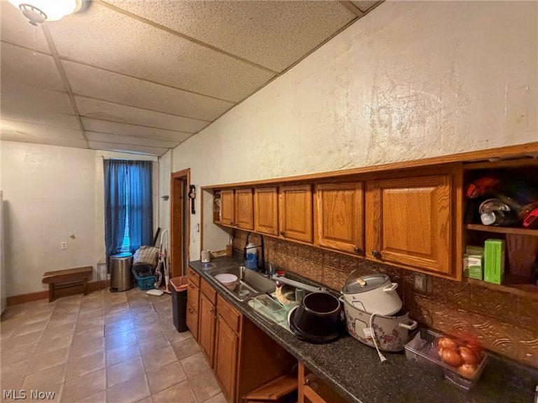 401 5th Street, Wellsville, OH - Photo 8