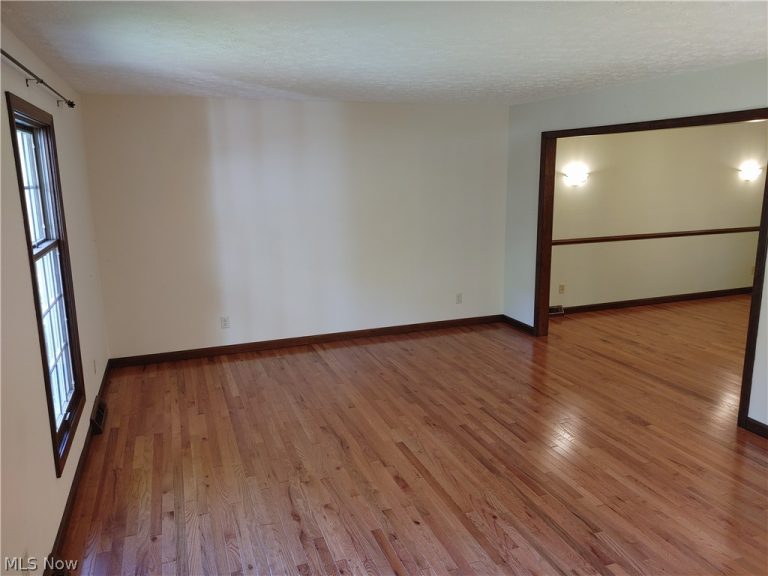 9364 Sunrise Court, Mentor, OH - Photo 8