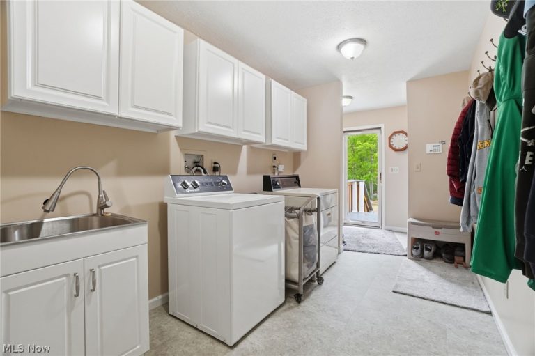 16159 Gar Highway, Montville, OH - Photo 6