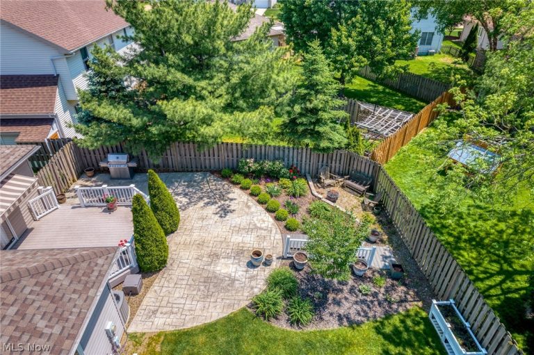 6294 Old Virginia Lane, Parma Heights, OH - Photo 8