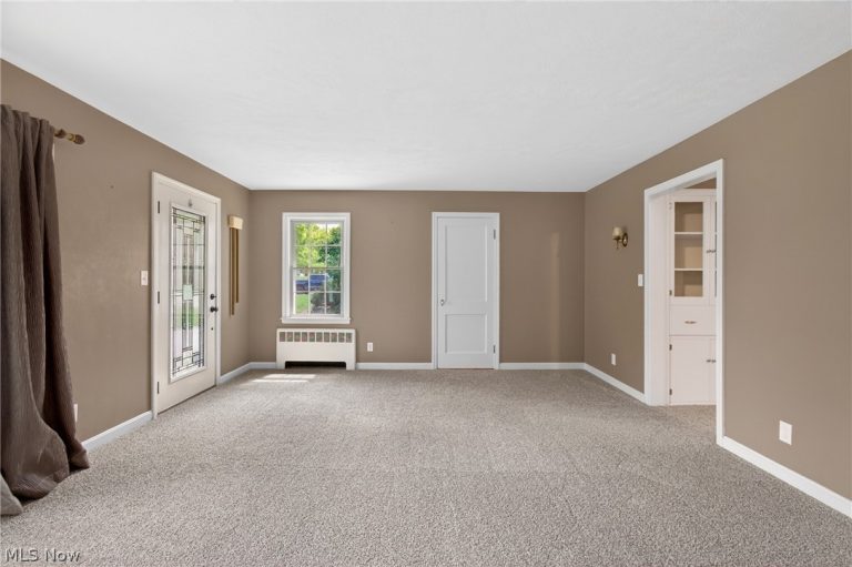 1129 Stratford Avenue, Massillon, OH - Photo 8