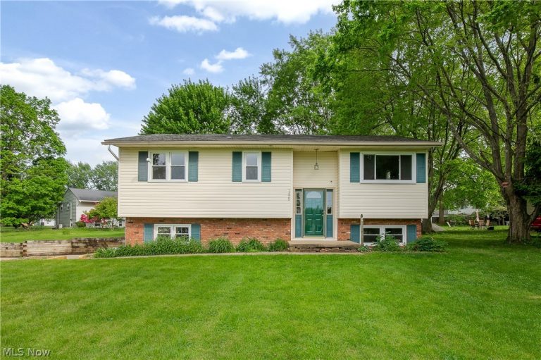 1425 Galaxy Drive, Mogadore, OH, 44260