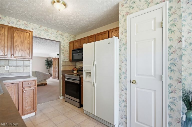 446 Rockledge Lane, Brunswick, OH - Photo 4