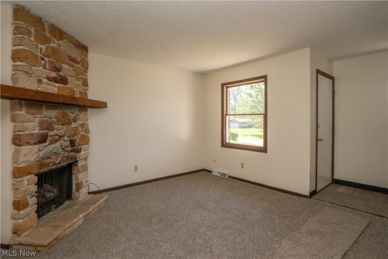 3615-3617 Mount Pleasant Street, North Canton, OH - Photo 6