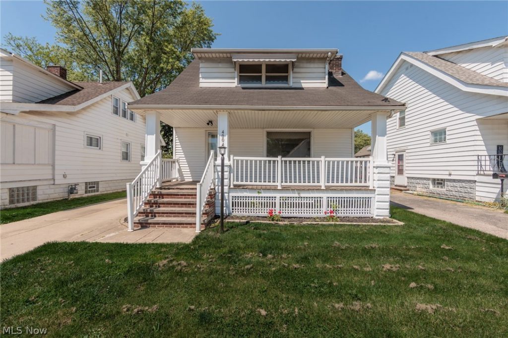4004 41st Street, Newburgh Heights, OH