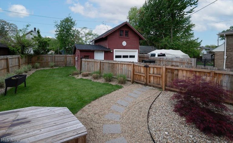 227 Roselawn Avenue, Warren, OH - Photo 5