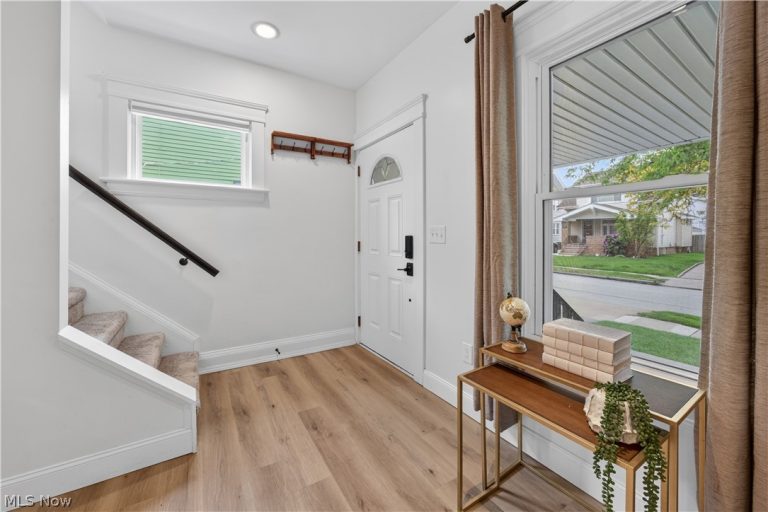 1617 Larchmont Avenue, Lakewood, OH - Photo 4