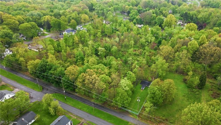 Stewart Avenue, Youngstown, OH, 44505