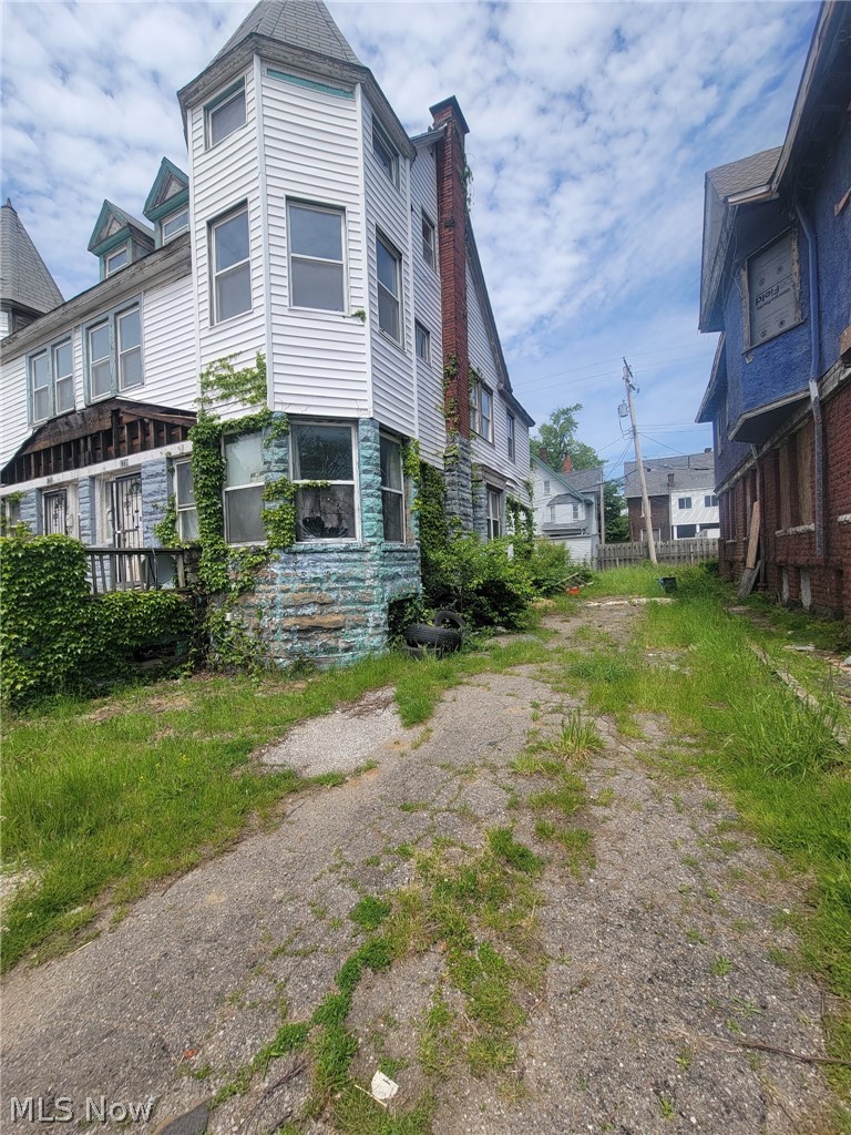 1737 Lakefront Avenue, East Cleveland, OH - Photo 3