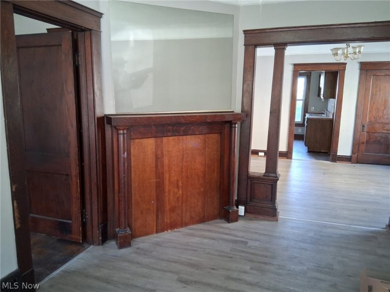 930 Evangeline Road, Cleveland, OH - Photo 4