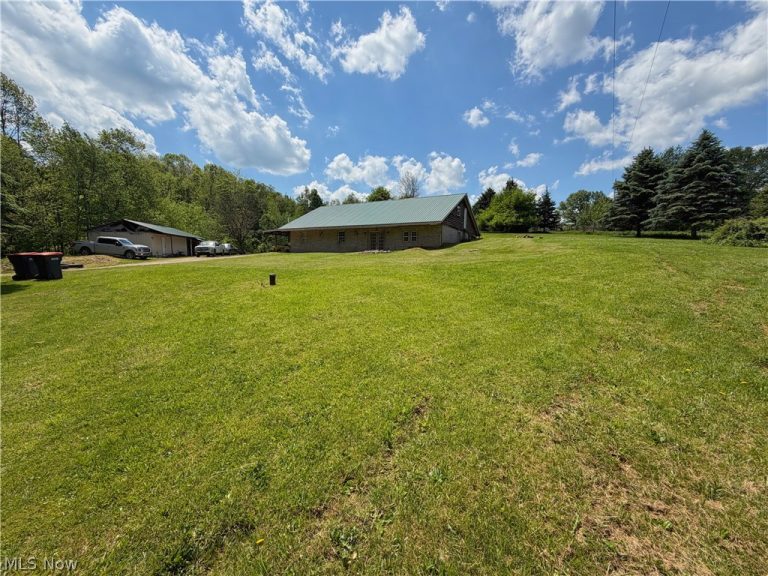 44073 Bell Road, Lisbon, OH - Photo 2