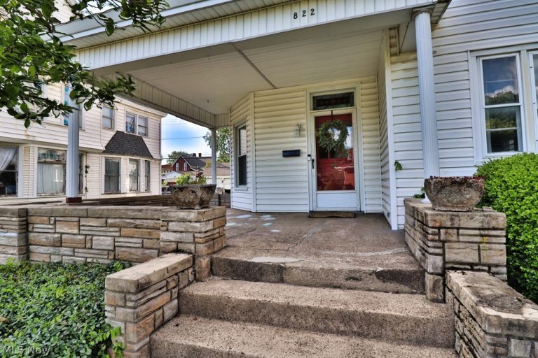 822 Main Street, Coshocton, OH - Photo 2