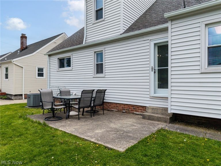 1234 Miner Road, Mayfield Heights, OH - Photo 5