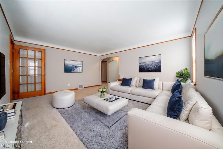 20331 Lake Shore Boulevard, Euclid, OH - Photo 8