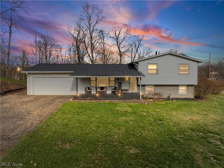 7010 Stonecreek Avenue, Canton, OH, 44721