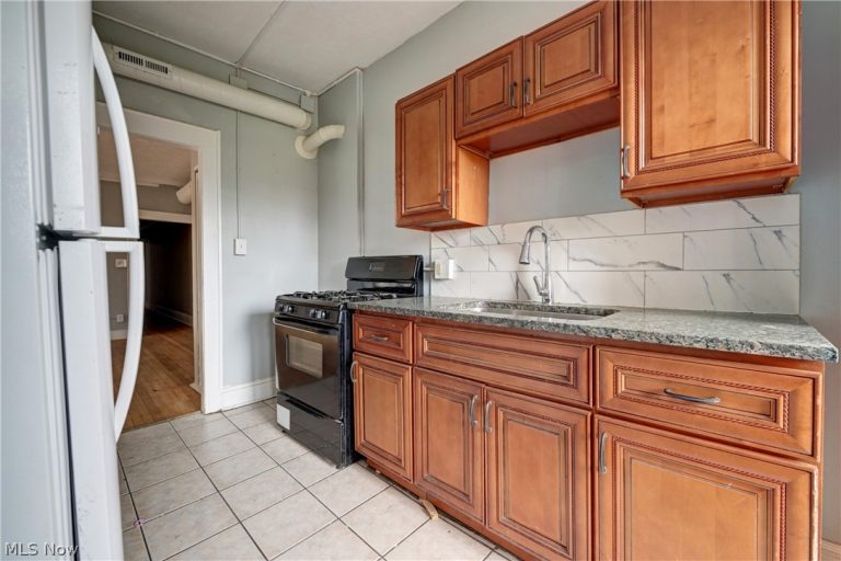 14120 Superior Road, Cleveland, OH - Photo 6