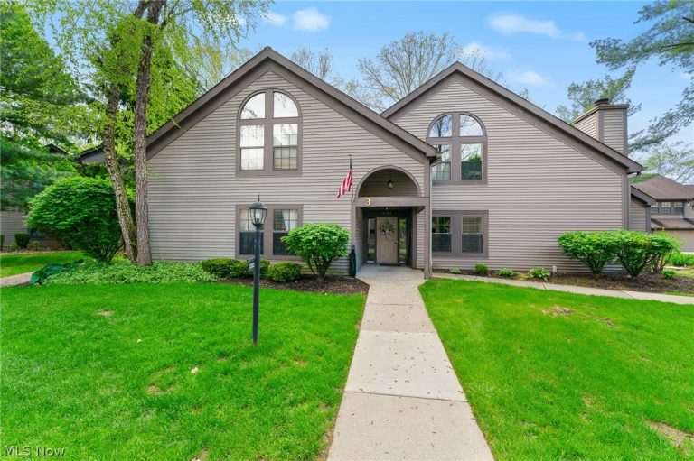 1303 Red Tail Hawk Court, Boardman, OH, 44512