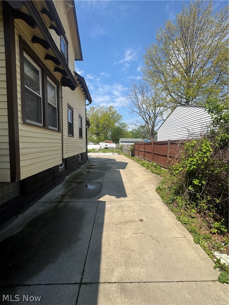 4662 Pearl Road, Cleveland, OH - Photo 3