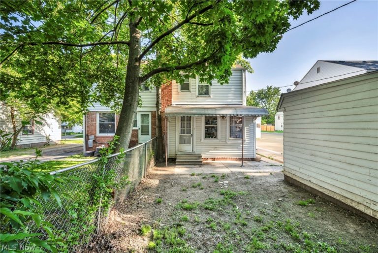 14225 Rainbow Avenue, Cleveland, OH - Photo 2