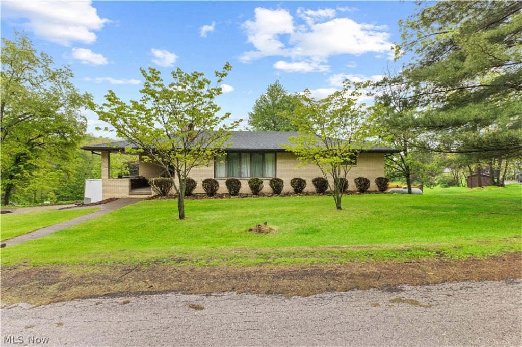 107 Laurel Drive, Weirton, WV