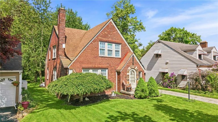 210 5th Avenue, Hubbard, OH - Photo 2