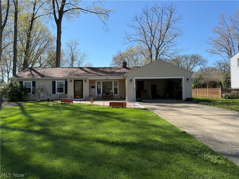 254 Vinewood Drive, Avon Lake, OH, 44012