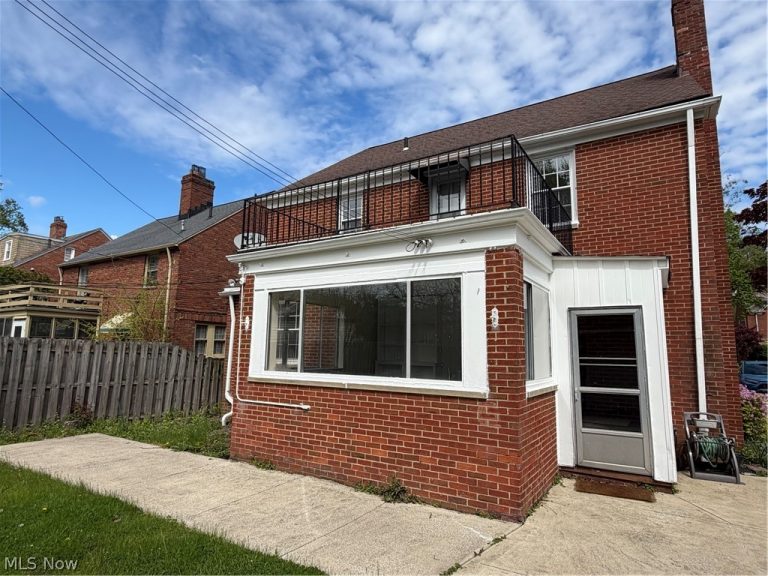 2304 Glendon Road, University Heights, OH - Photo 3