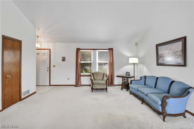 6396 Olive Avenue, North Ridgeville, OH - Photo 8