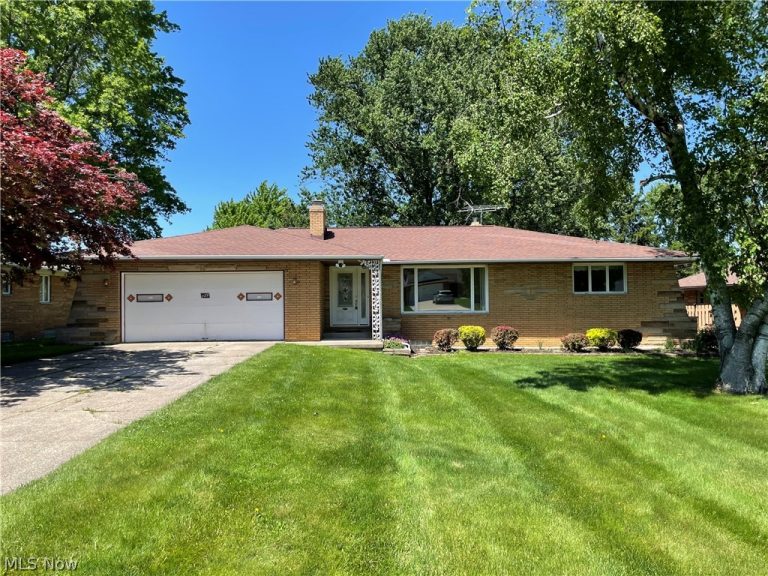 729 Parkhaven Drive, Seven Hills, OH, 44131