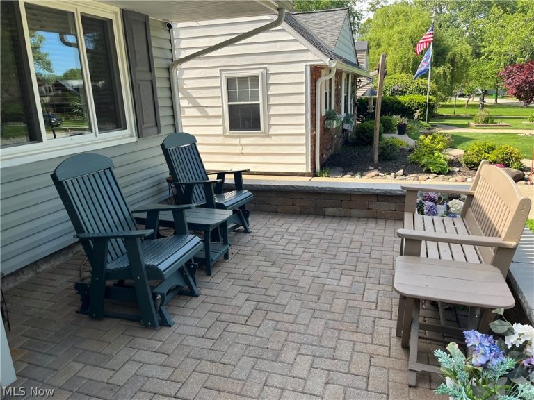25540 Chatworth Drive, Euclid, OH - Photo 3
