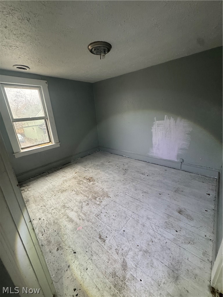 3008 Roanoke Avenue, Cleveland, OH - Photo 5
