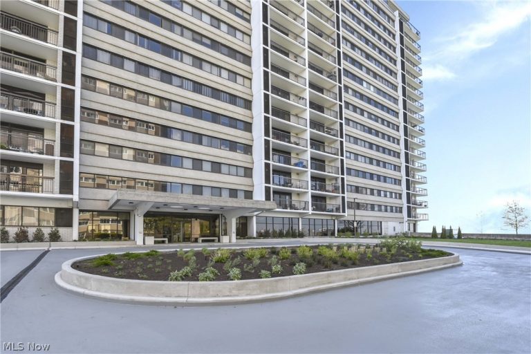 12550 Lake Avenue #1509, Lakewood, OH - Photo 4