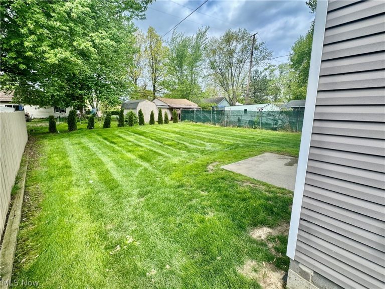4718 Belle Meadow Road, Mentor on the Lake, OH - Photo 3