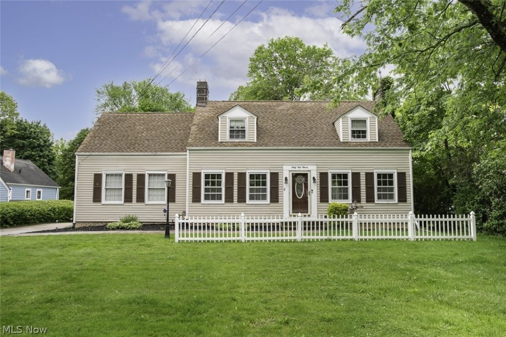 6911 Brookside Road, Independence, OH