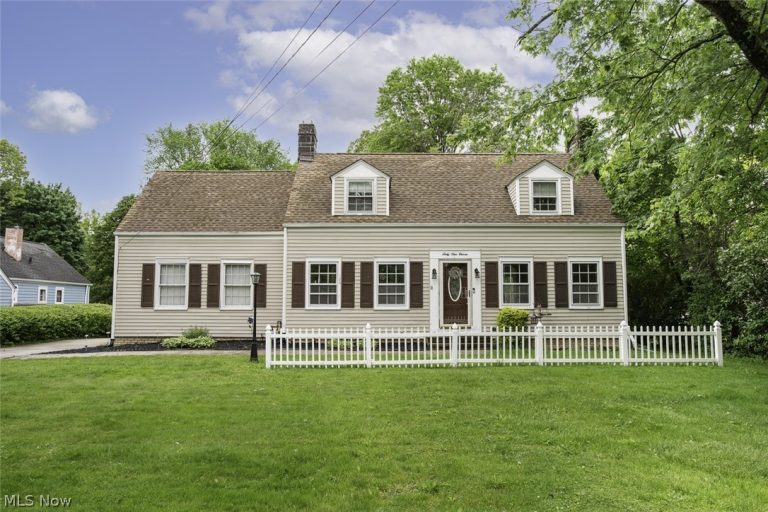 6911 Brookside Road, Independence, OH, 44131