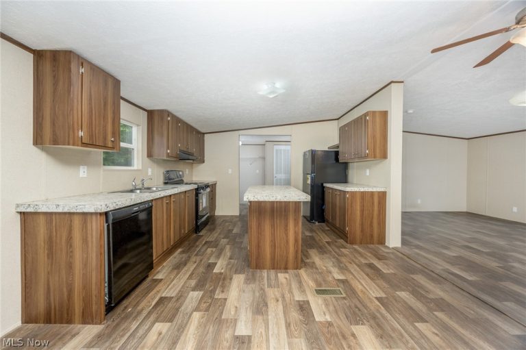 7455 Stanleyville Road, Whipple, OH - Photo 8