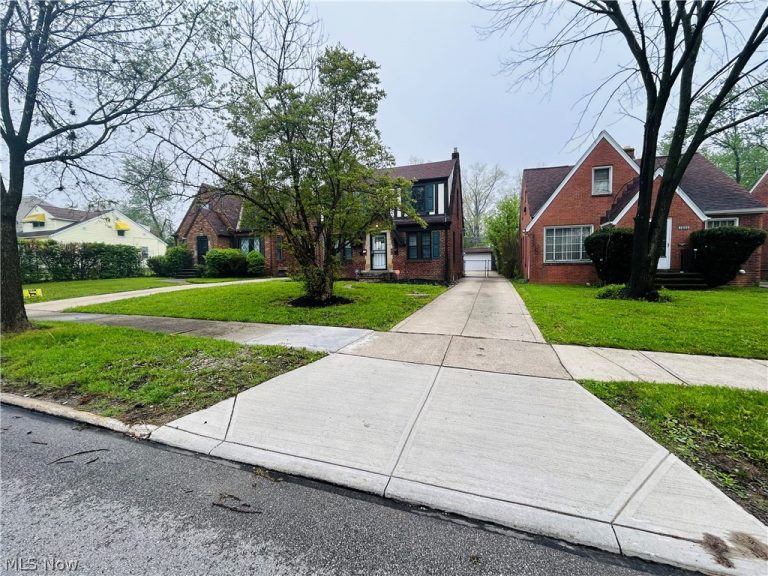 16008 Scottsdale Boulevard, Shaker Heights, OH - Photo 4