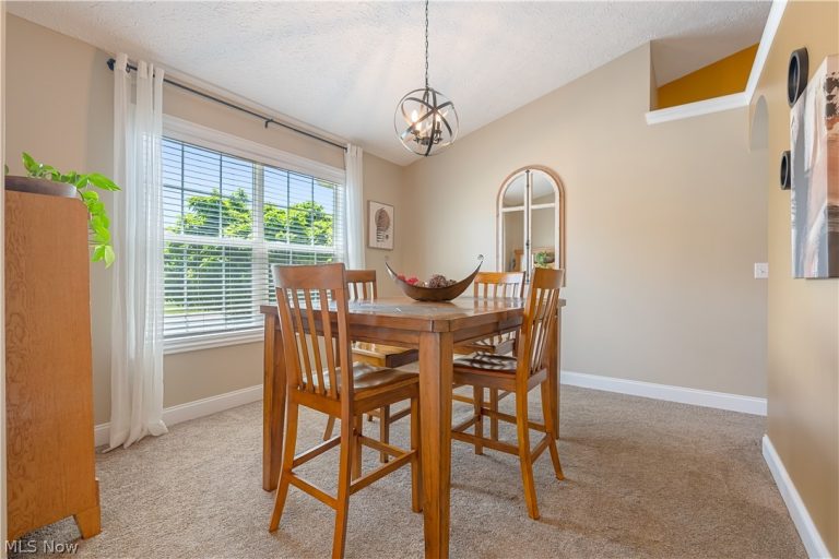 4732 Helmsworth Drive, Canton, OH - Photo 3