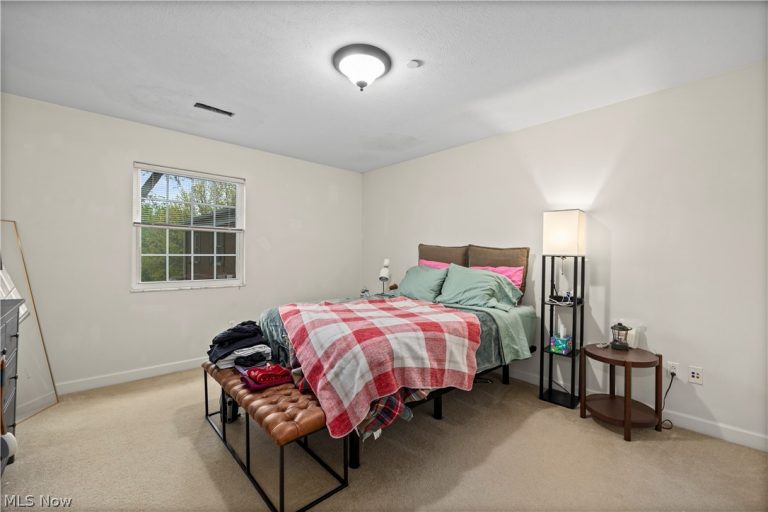 2885 Pease Drive #303, Rocky River, OH - Photo 4