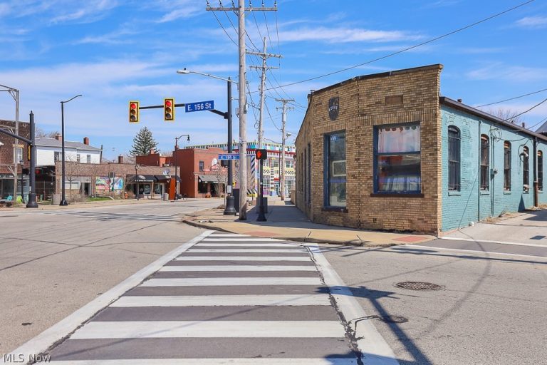 15602 Waterloo, Cleveland, OH - Photo 3