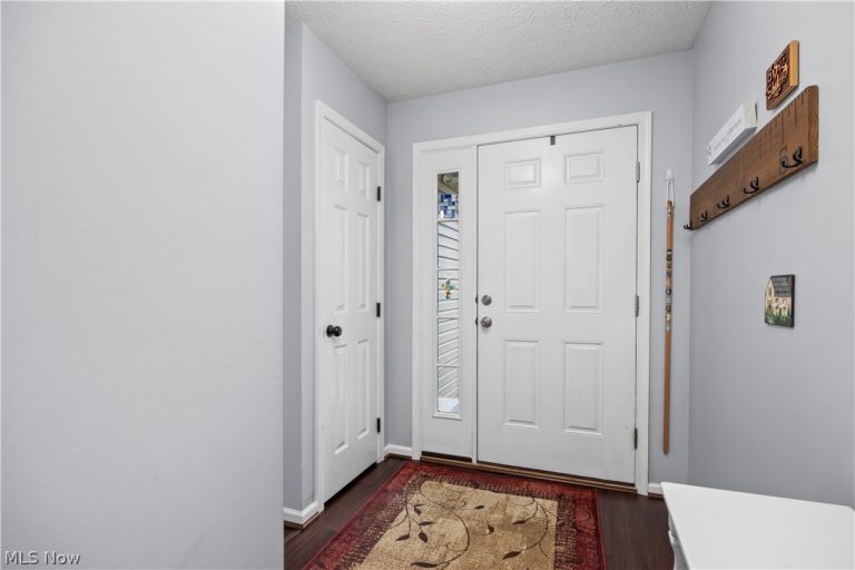 6463 Rubystone Lane, Medina, OH - Photo 8