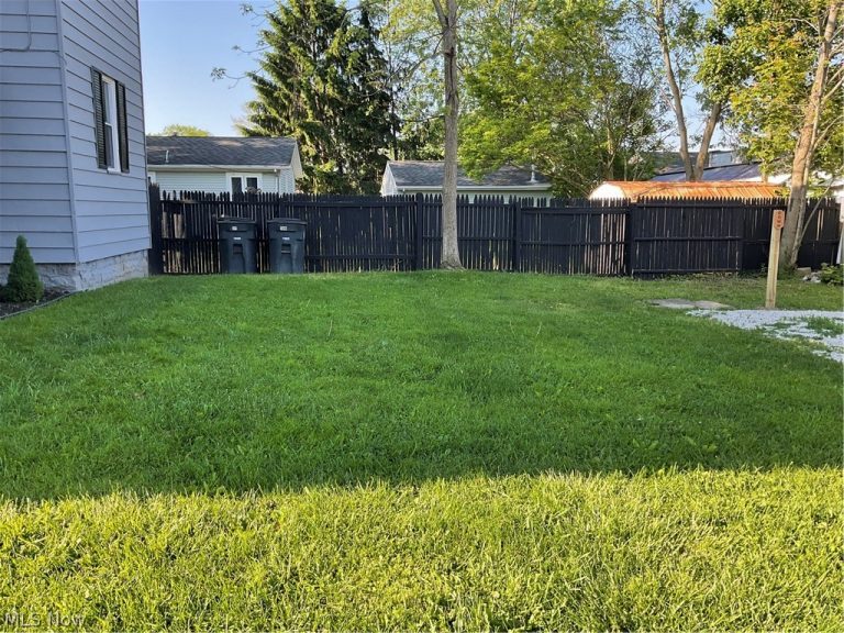 1102 Allendale Avenue, Akron, OH - Photo 4