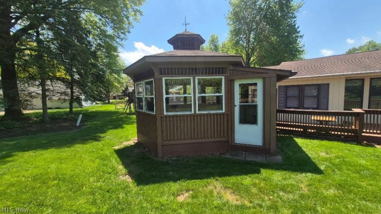 410 Breezewood Circle, Wadsworth, OH - Photo 5