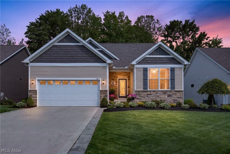 7802 Hunting Lake Drive, Painesville, OH - Photo 2