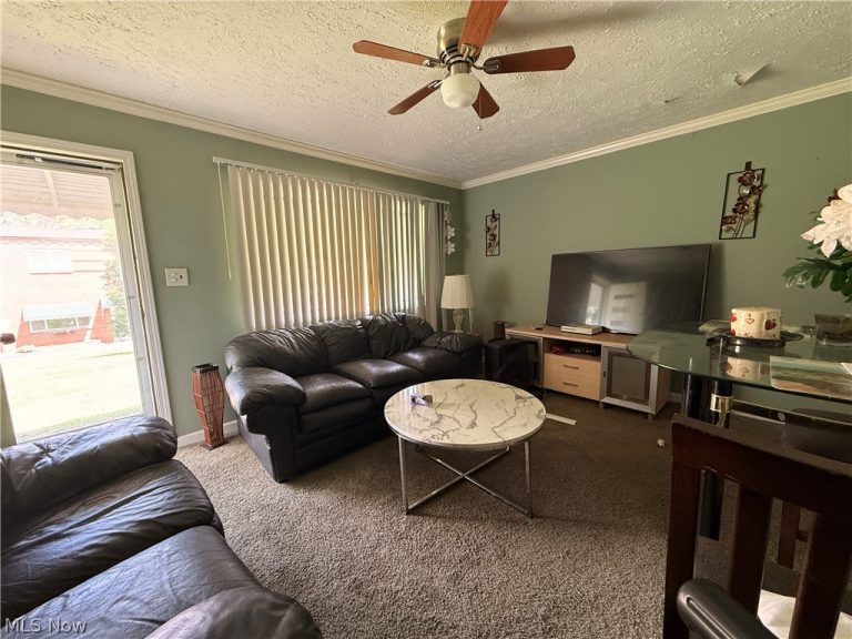 215 Dalepark Drive #1, Bedford, OH - Photo 2