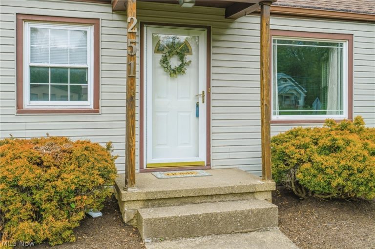 251 Faircrest Street, Canton, OH - Photo 6