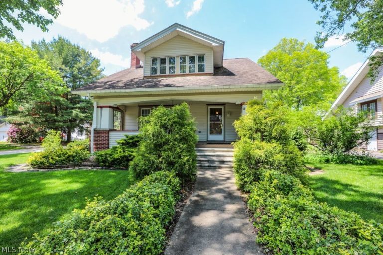 228 Lawrence Street, Ravenna, OH, 44266