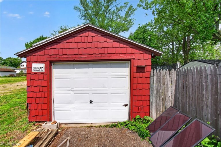 978 Wooster Road, Barberton, OH - Photo 4