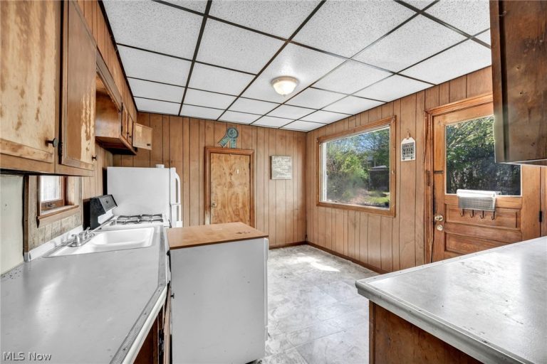 383 Arlington Street, Akron, OH - Photo 6